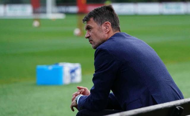 1656677522404072838.jpg Paolo-Maldini-33.jpg